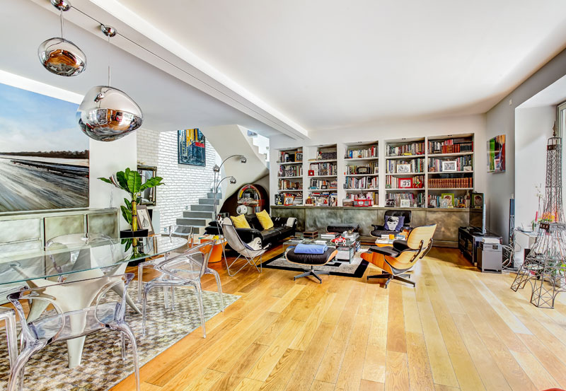 Integrate clicks-and-mortar methodologies